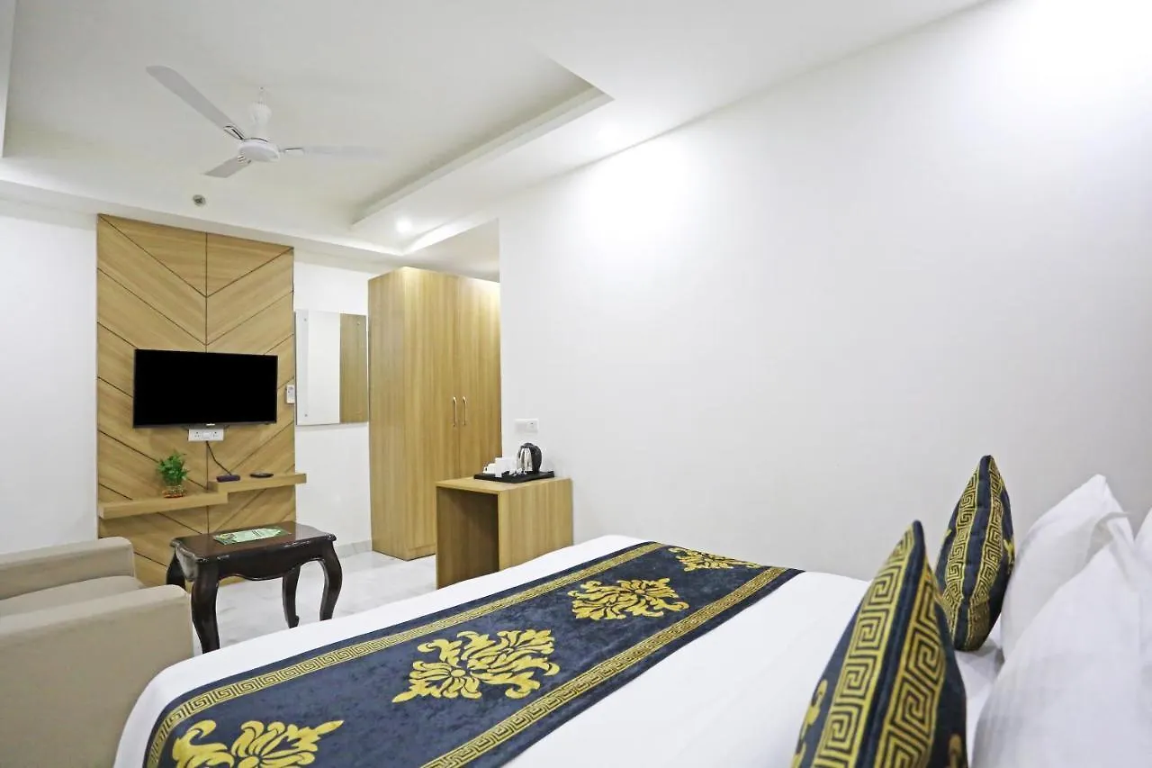 Hotel Decent Suites - Delhi Airport New Delhi 4*,  India