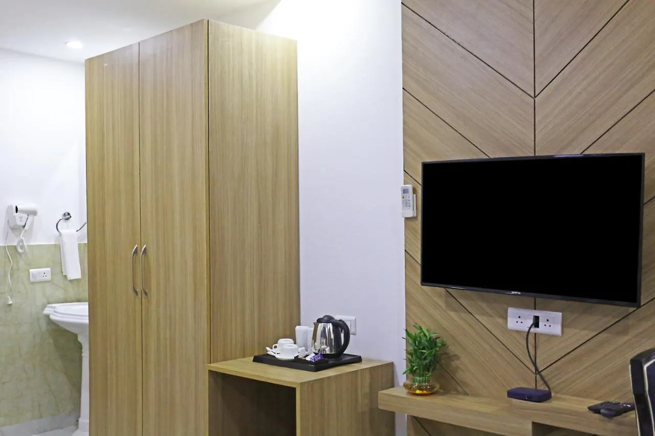 Hotel Decent Suites - Delhi Airport New Delhi India